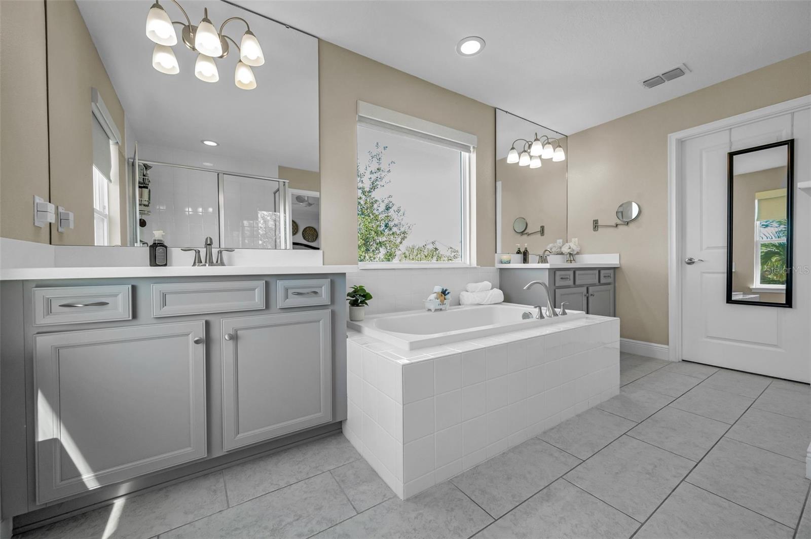 BAYSIDE TERRACE - Residential