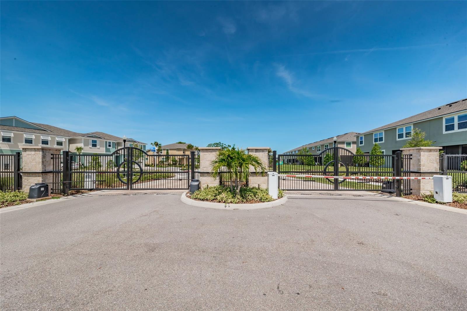 BAYSIDE TERRACE - Residential