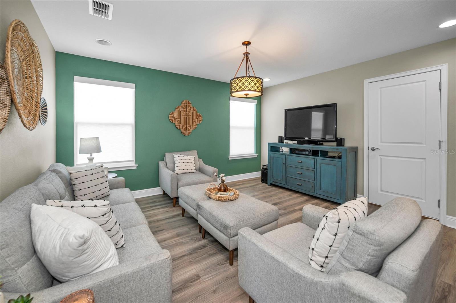 BAYSIDE TERRACE - Residential