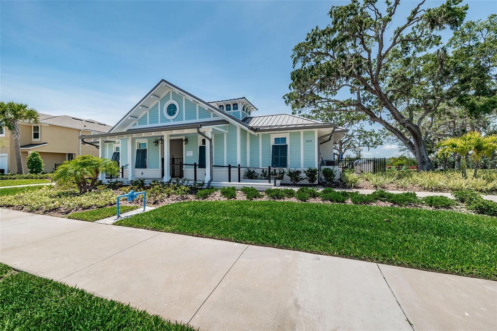 BAYSIDE TERRACE - Residential