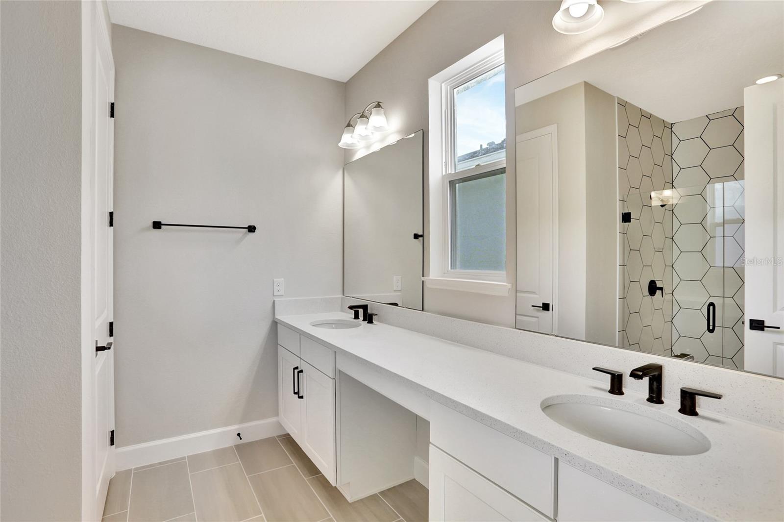 RIVERSIDE OAKS PH 2 - Residential