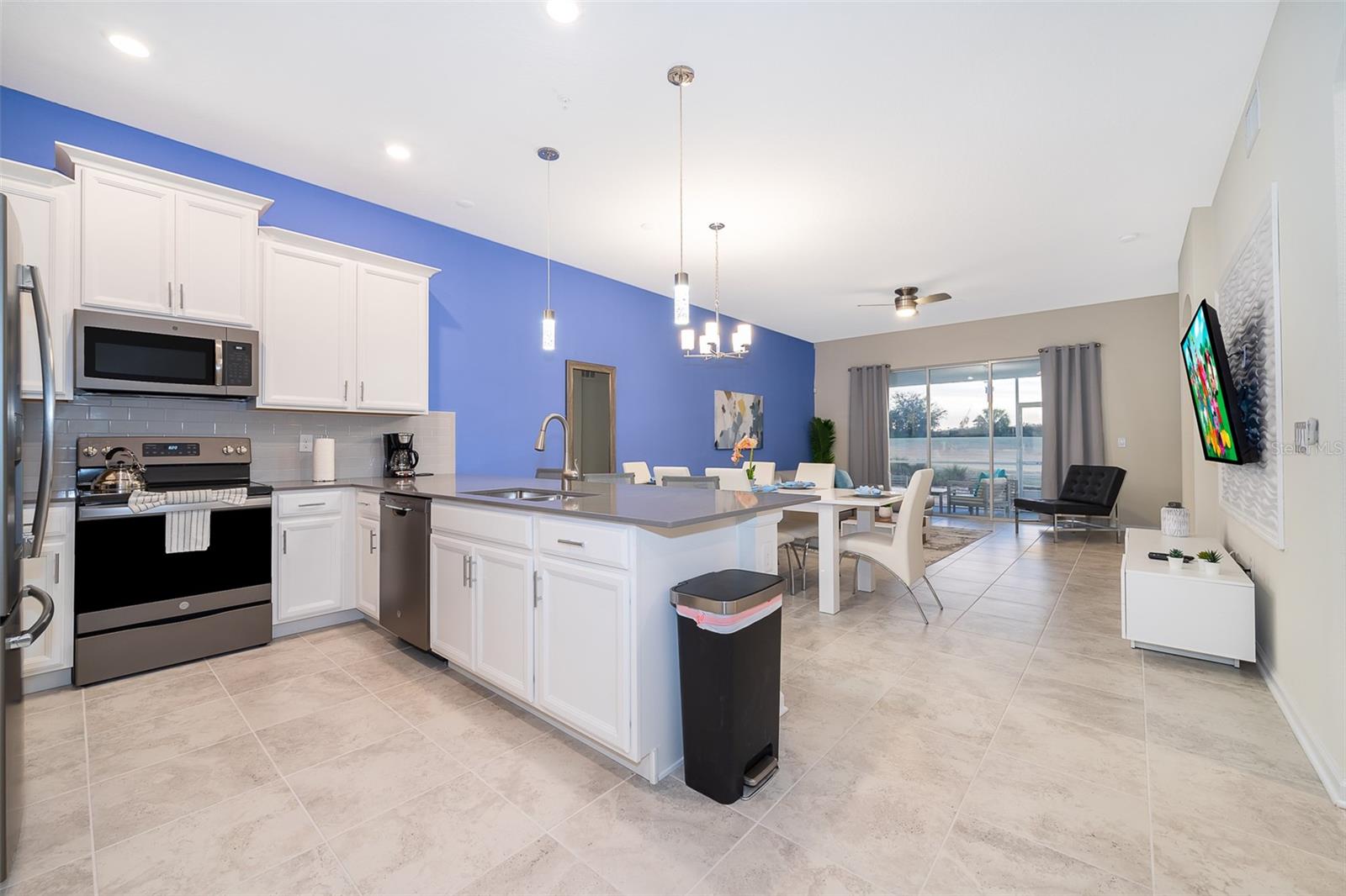 CHAMPIONSGATE CONDO PH 5 - Residential Lease