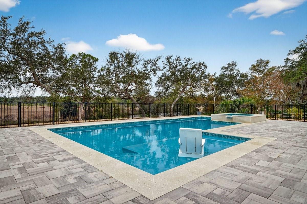 SPRUCE CREEK - Residential