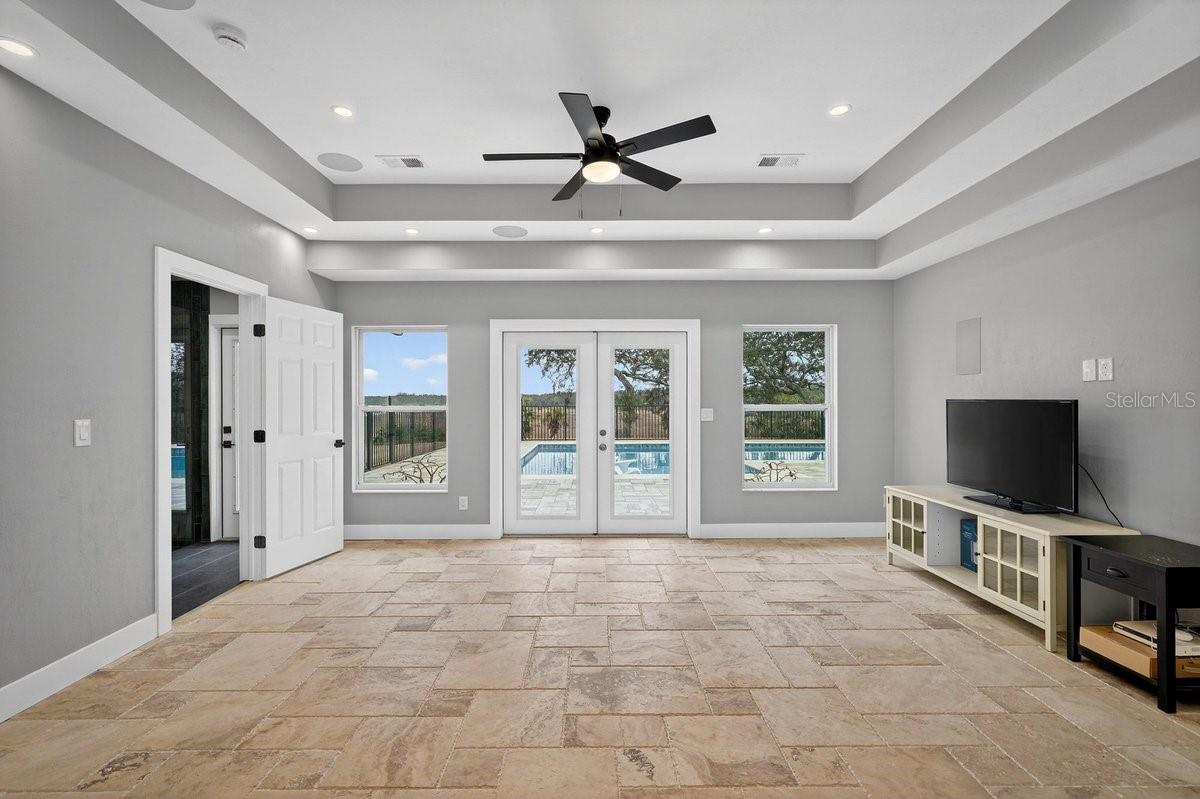 SPRUCE CREEK - Residential