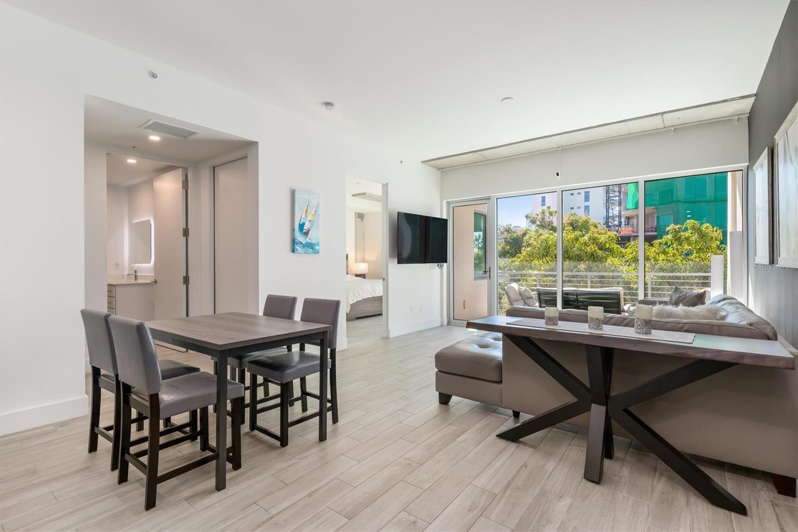 332 COCOANUT CONDOMINIUM - Residential