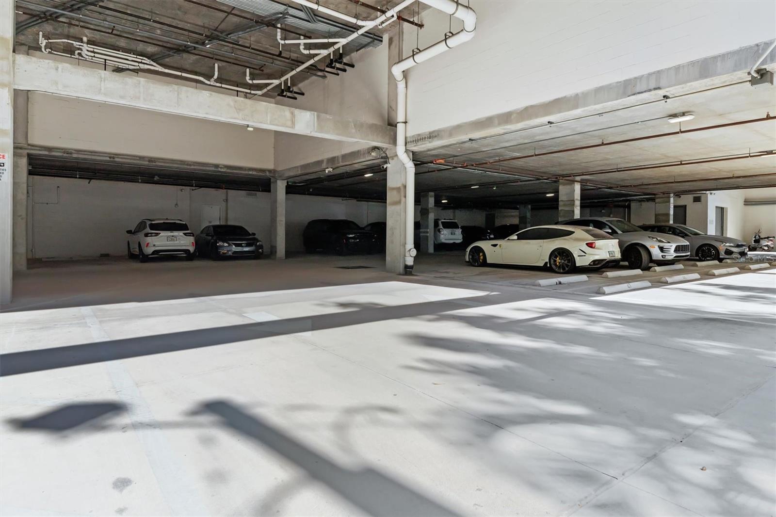 332 COCOANUT CONDOMINIUM - Residential