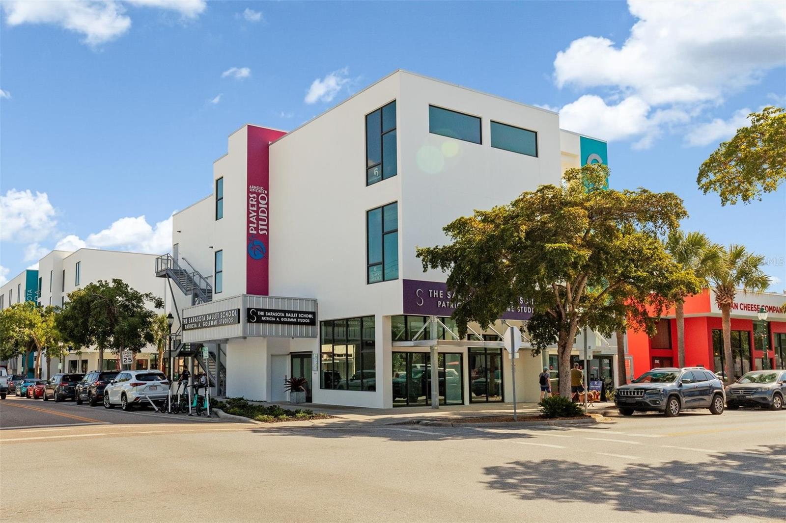 332 COCOANUT CONDOMINIUM - Residential