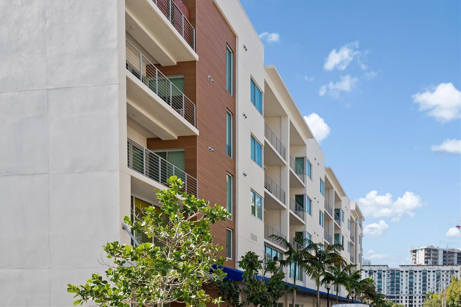 332 COCOANUT CONDOMINIUM - Residential