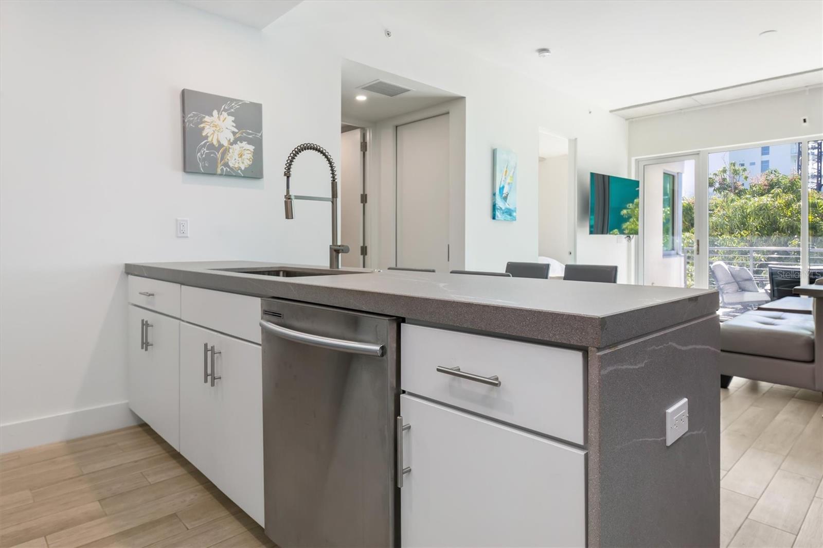 332 COCOANUT CONDOMINIUM - Residential