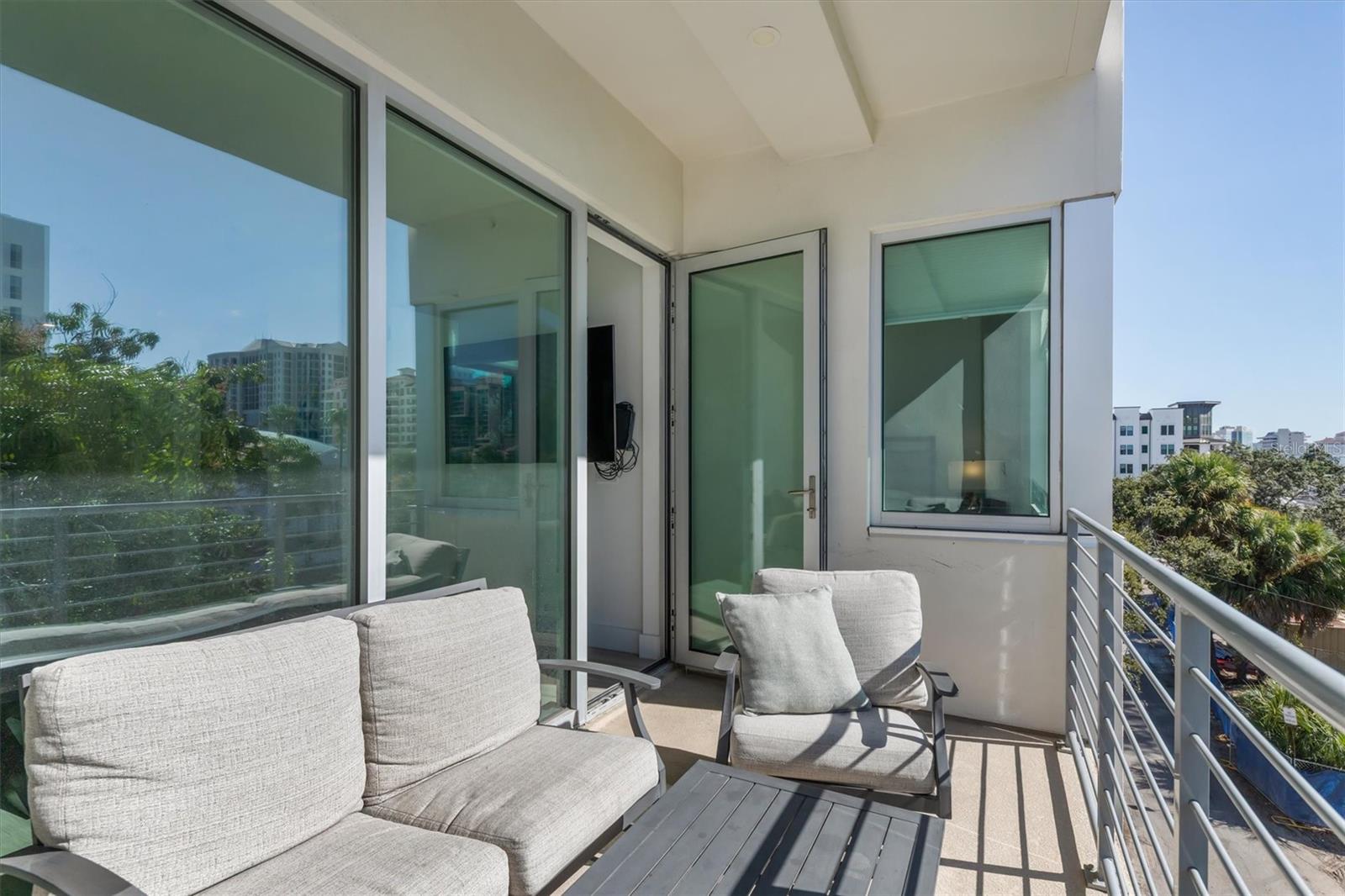 332 COCOANUT CONDOMINIUM - Residential