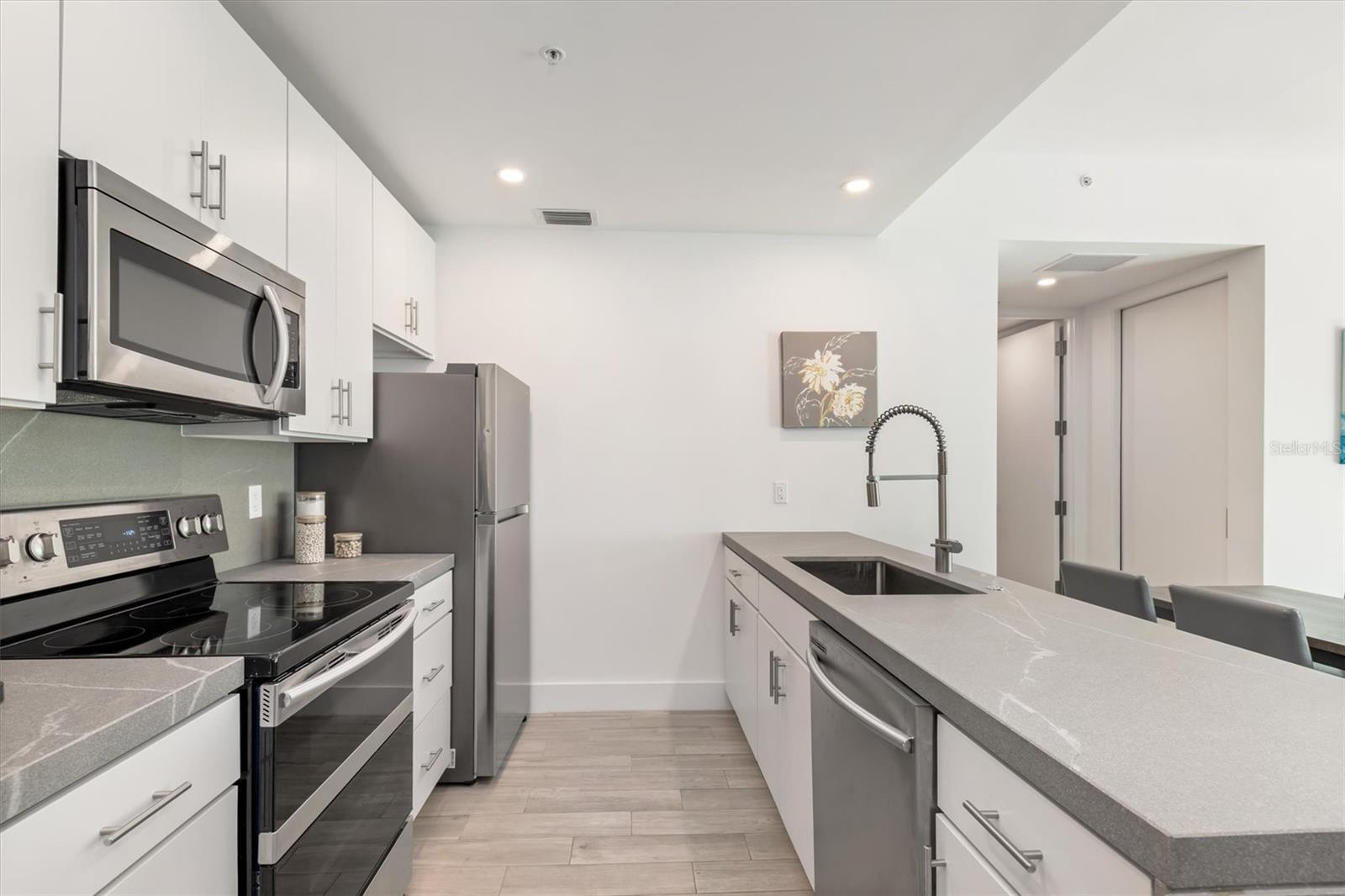 332 COCOANUT CONDOMINIUM - Residential