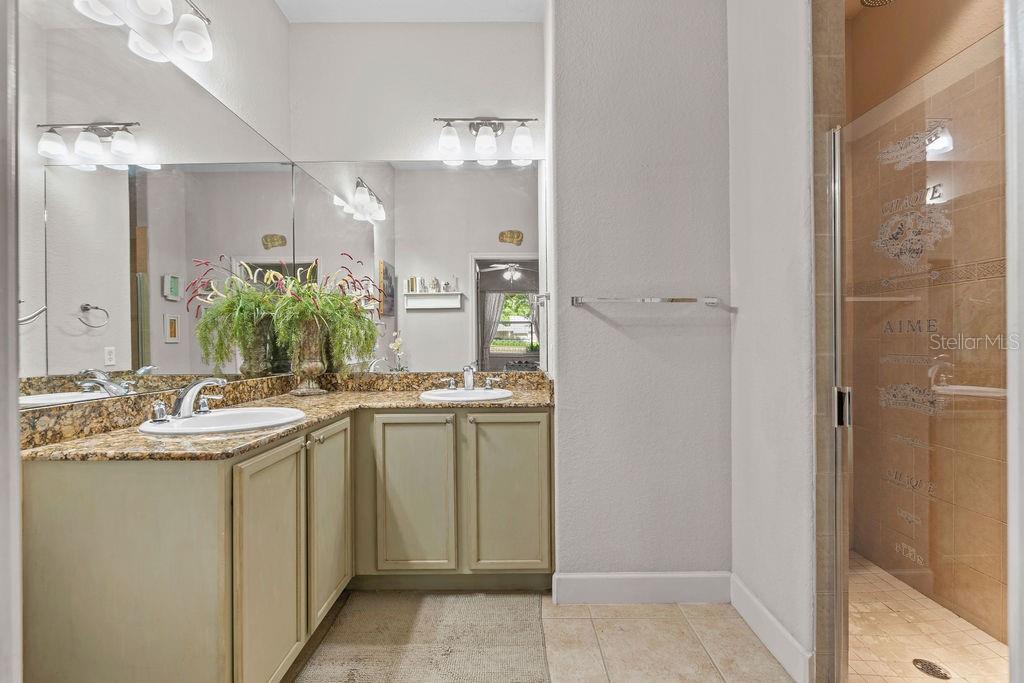 GROVELAND VILLAS AT GREEN GATE - Residential