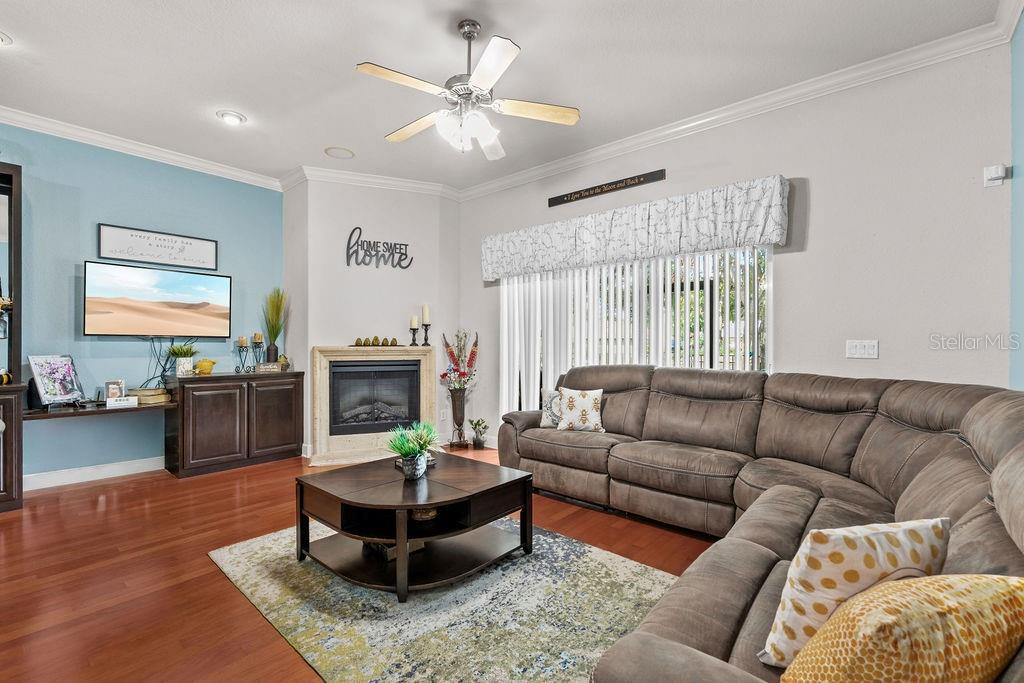 GROVELAND VILLAS AT GREEN GATE - Residential