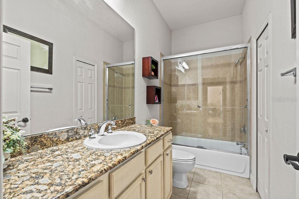 GROVELAND VILLAS AT GREEN GATE - Residential