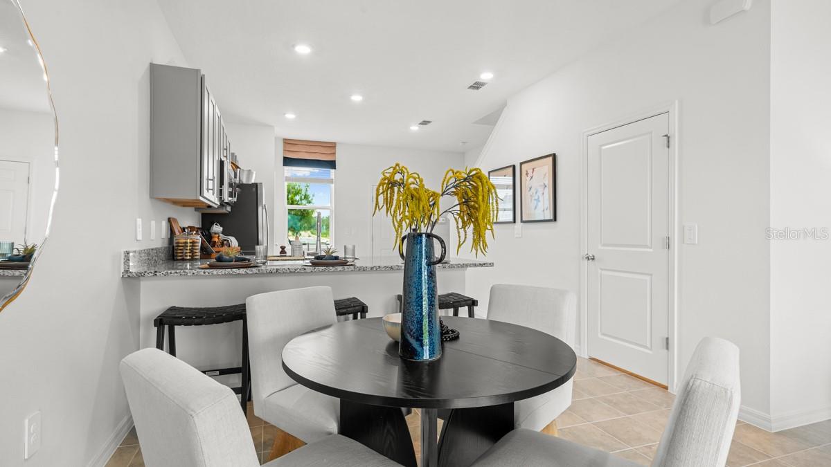 THE TOWNHOMES AT WESTVIEW - Residential