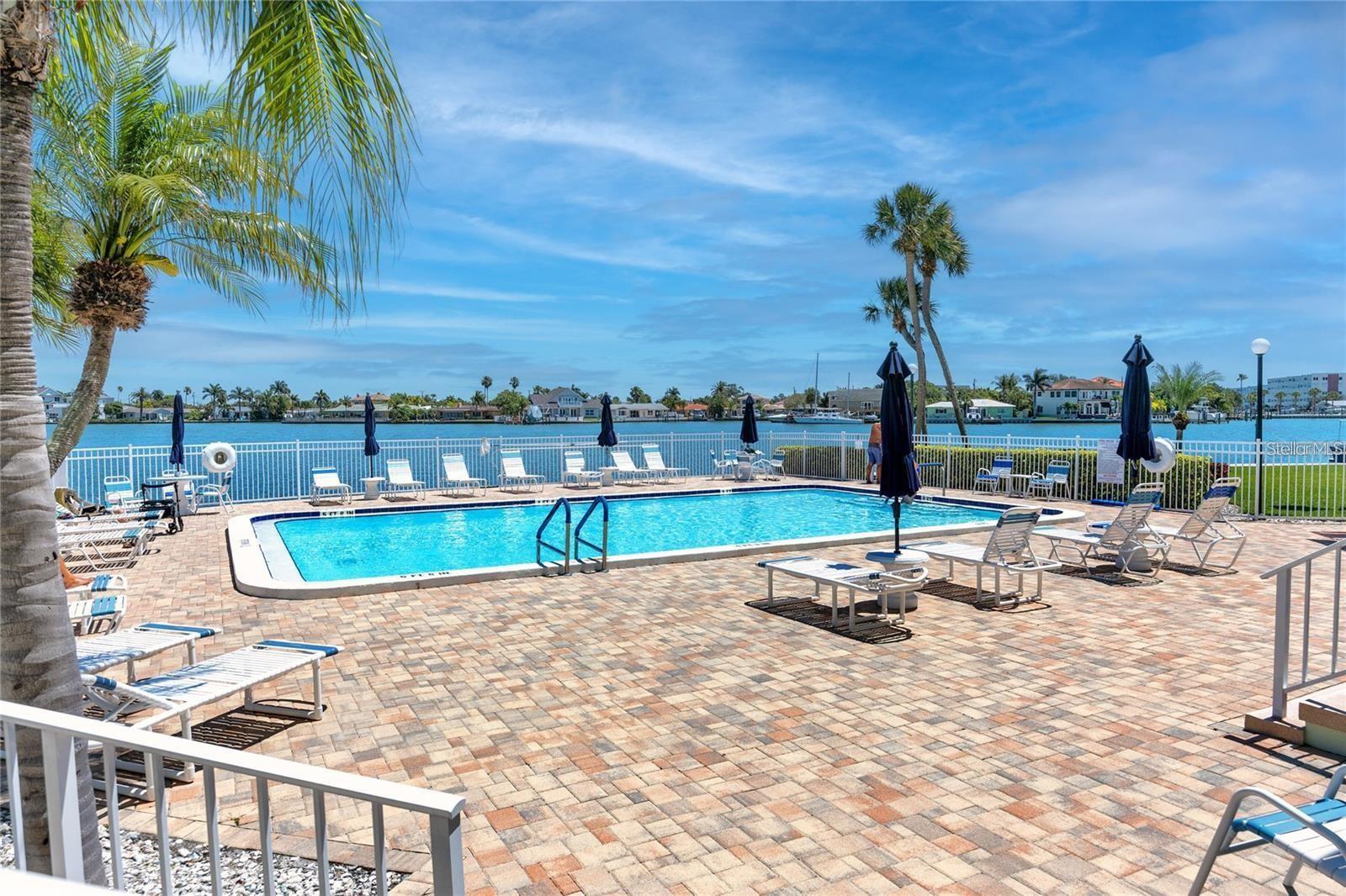 THREE PALMS POINTE CONDO - Residential