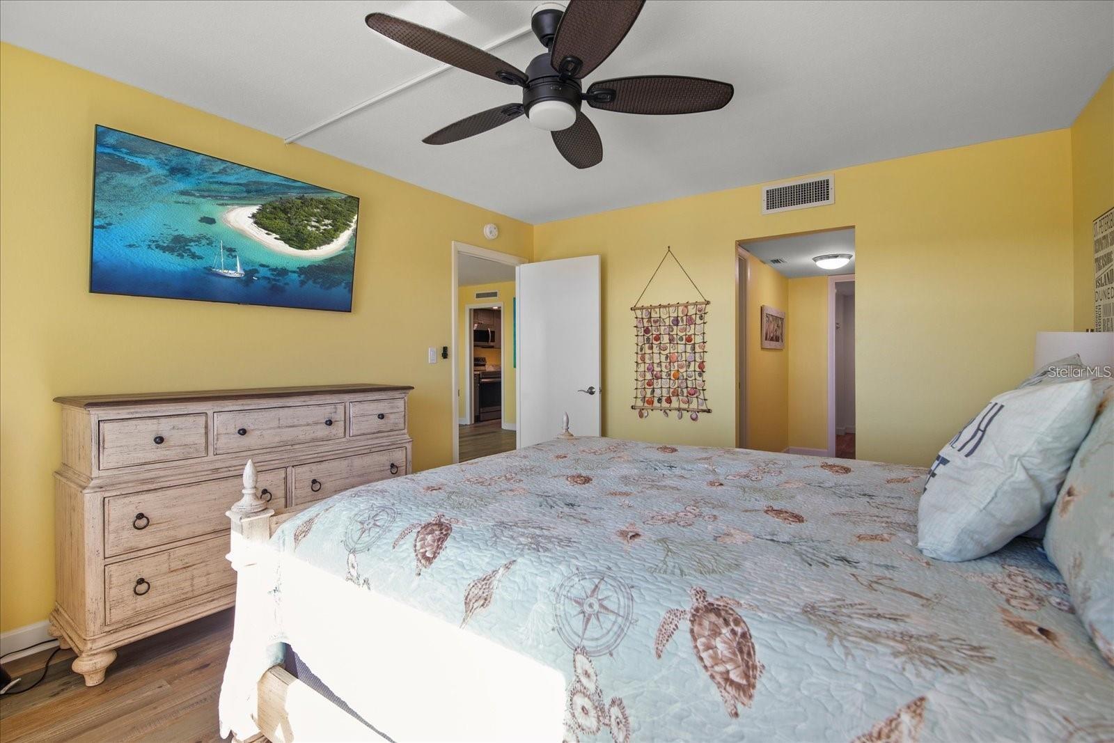 THREE PALMS POINTE CONDO - Residential