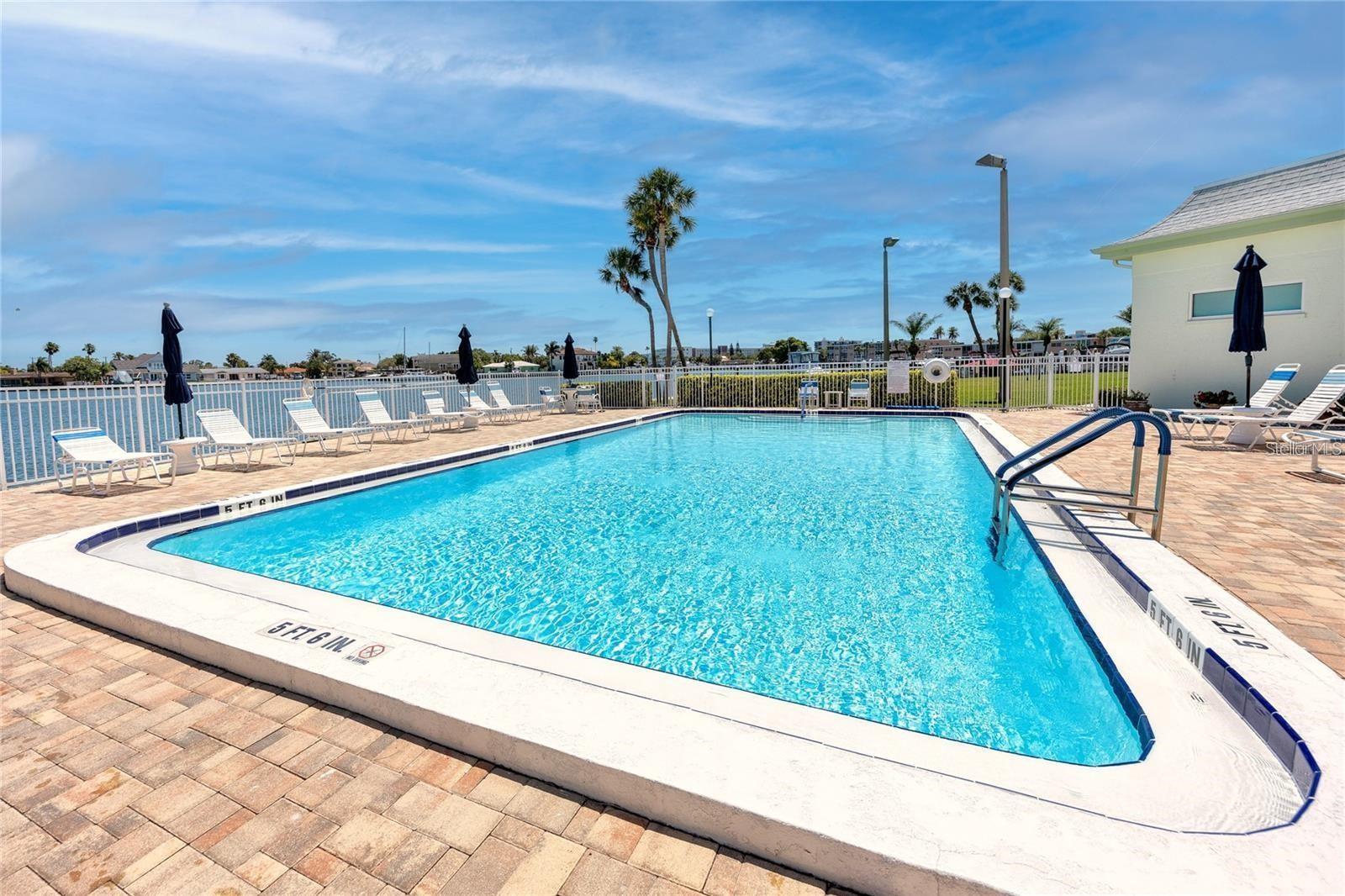 THREE PALMS POINTE CONDO - Residential