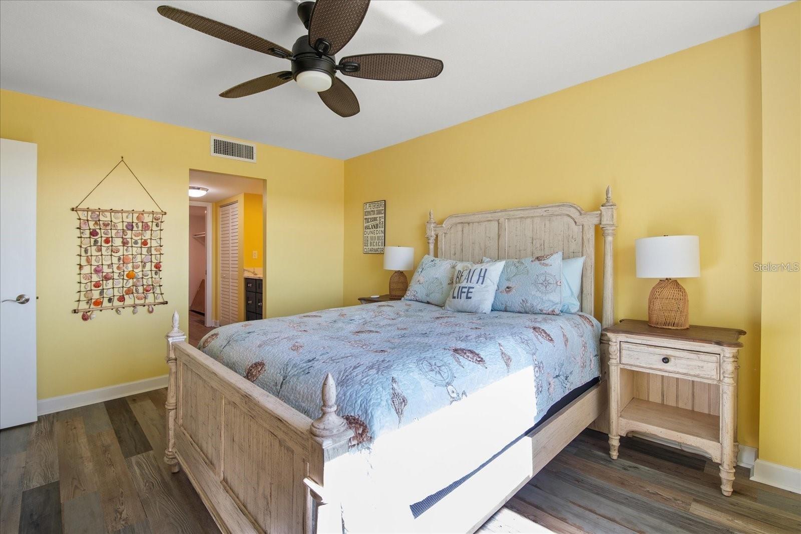 THREE PALMS POINTE CONDO - Residential