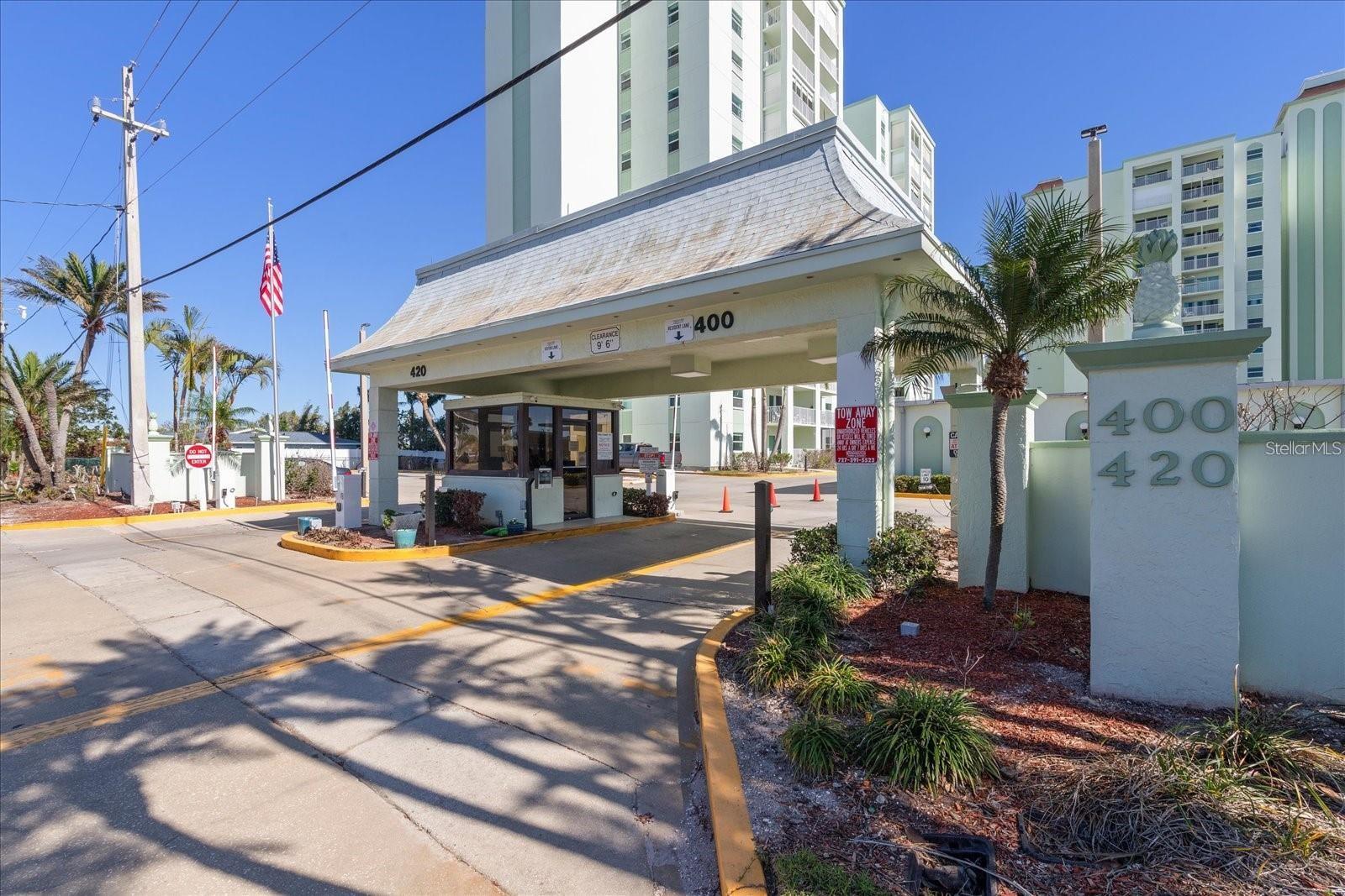 THREE PALMS POINTE CONDO - Residential