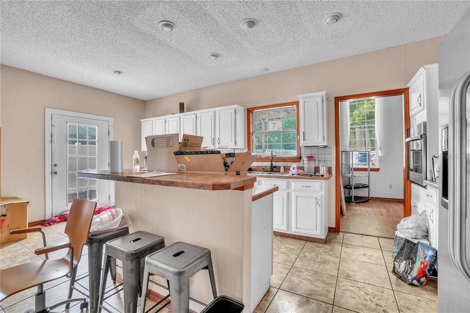 WOODBOUND LAKES - Residential