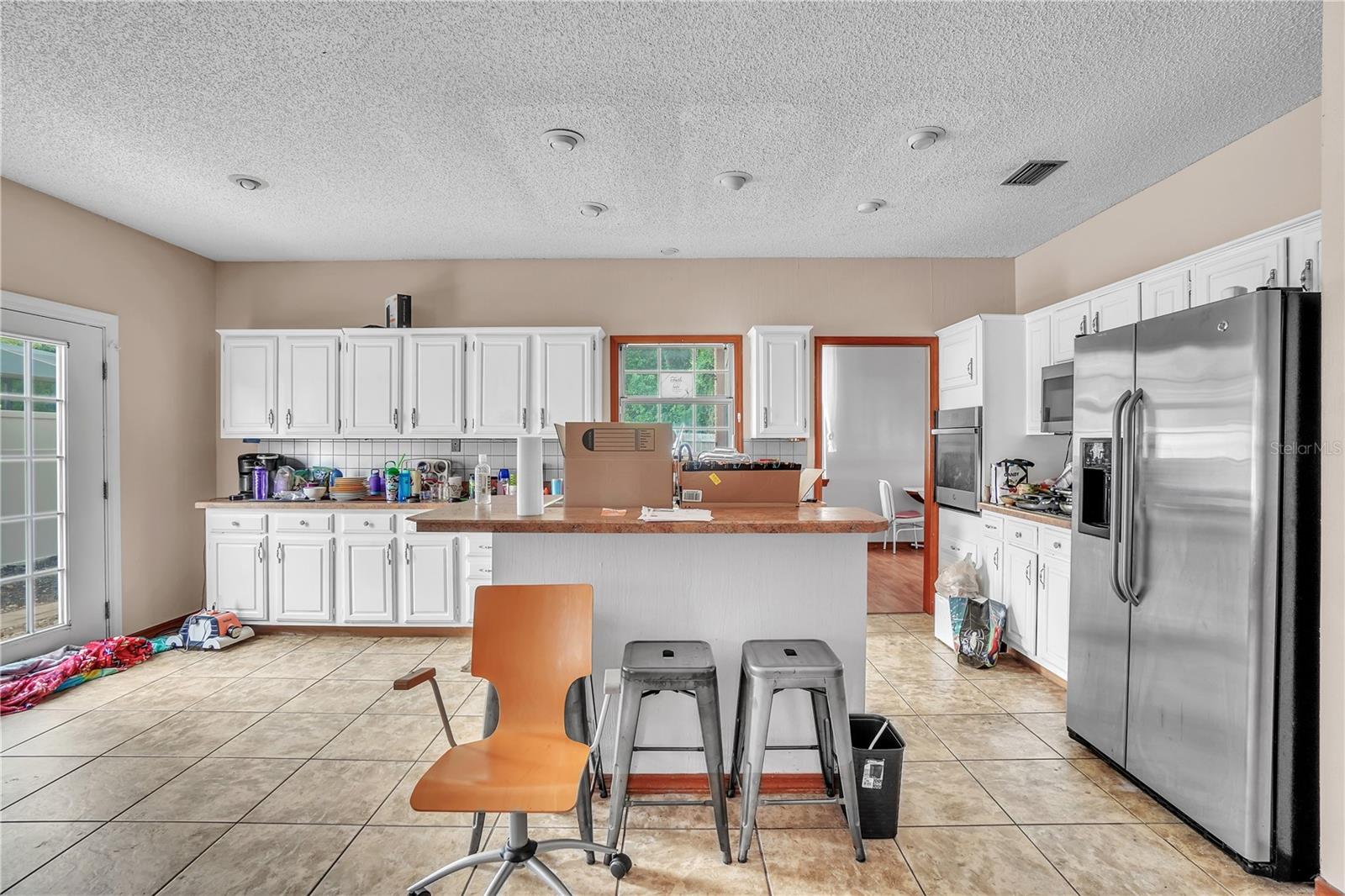WOODBOUND LAKES - Residential