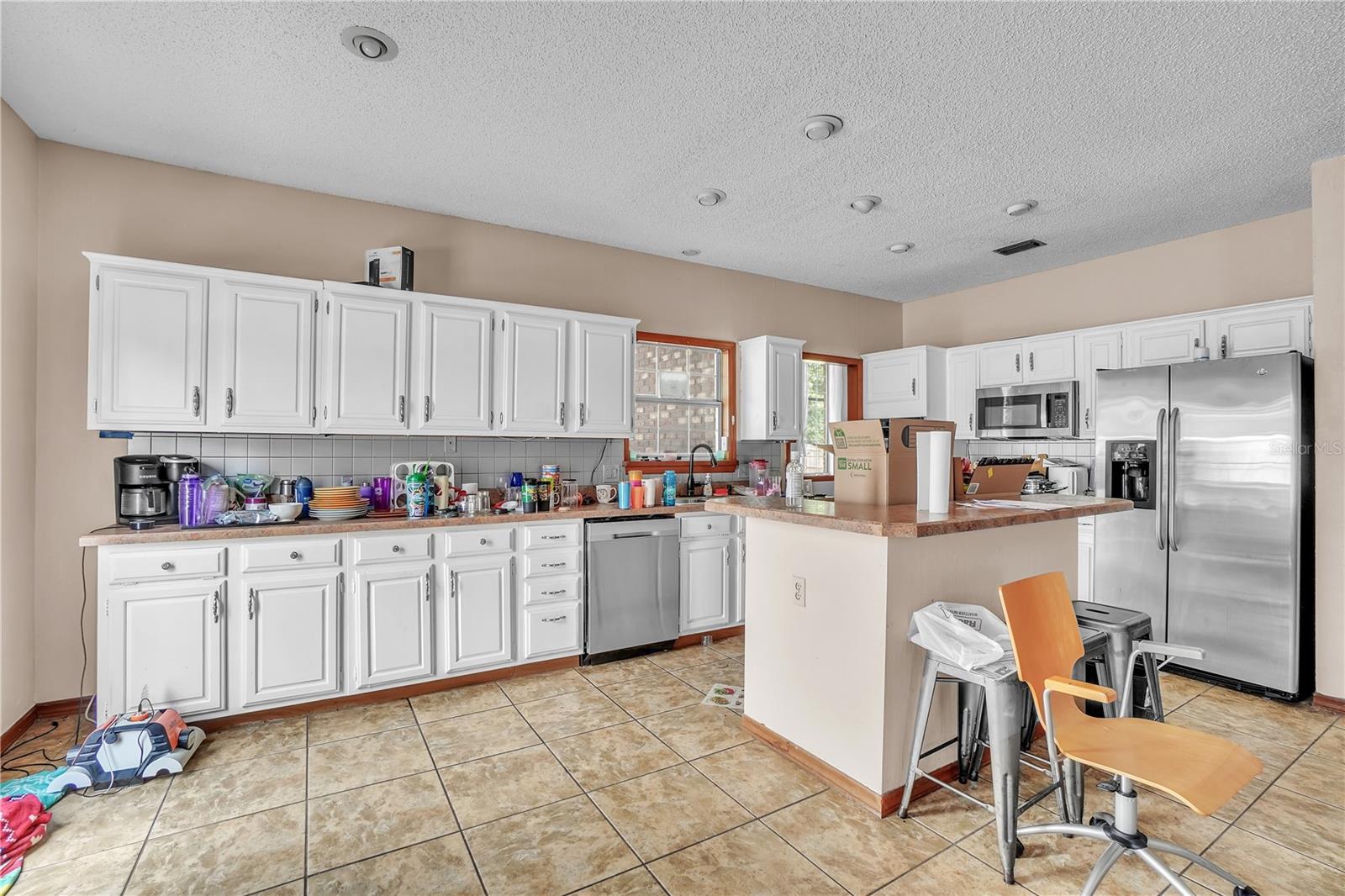 WOODBOUND LAKES - Residential