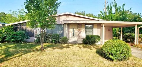 Photo of 2146 Aaron Avenue, Orlando, FL 32811 (MLS # TB8445435)