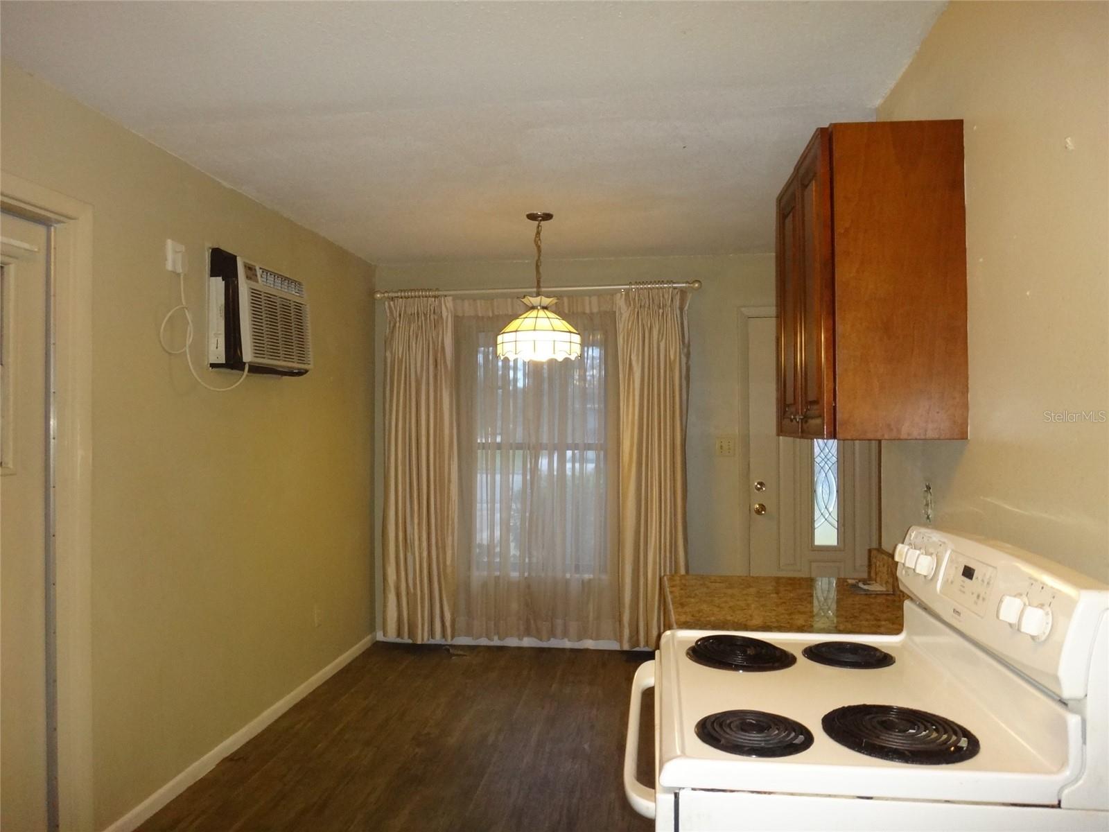 RICHMOND HEIGHTS - Residential