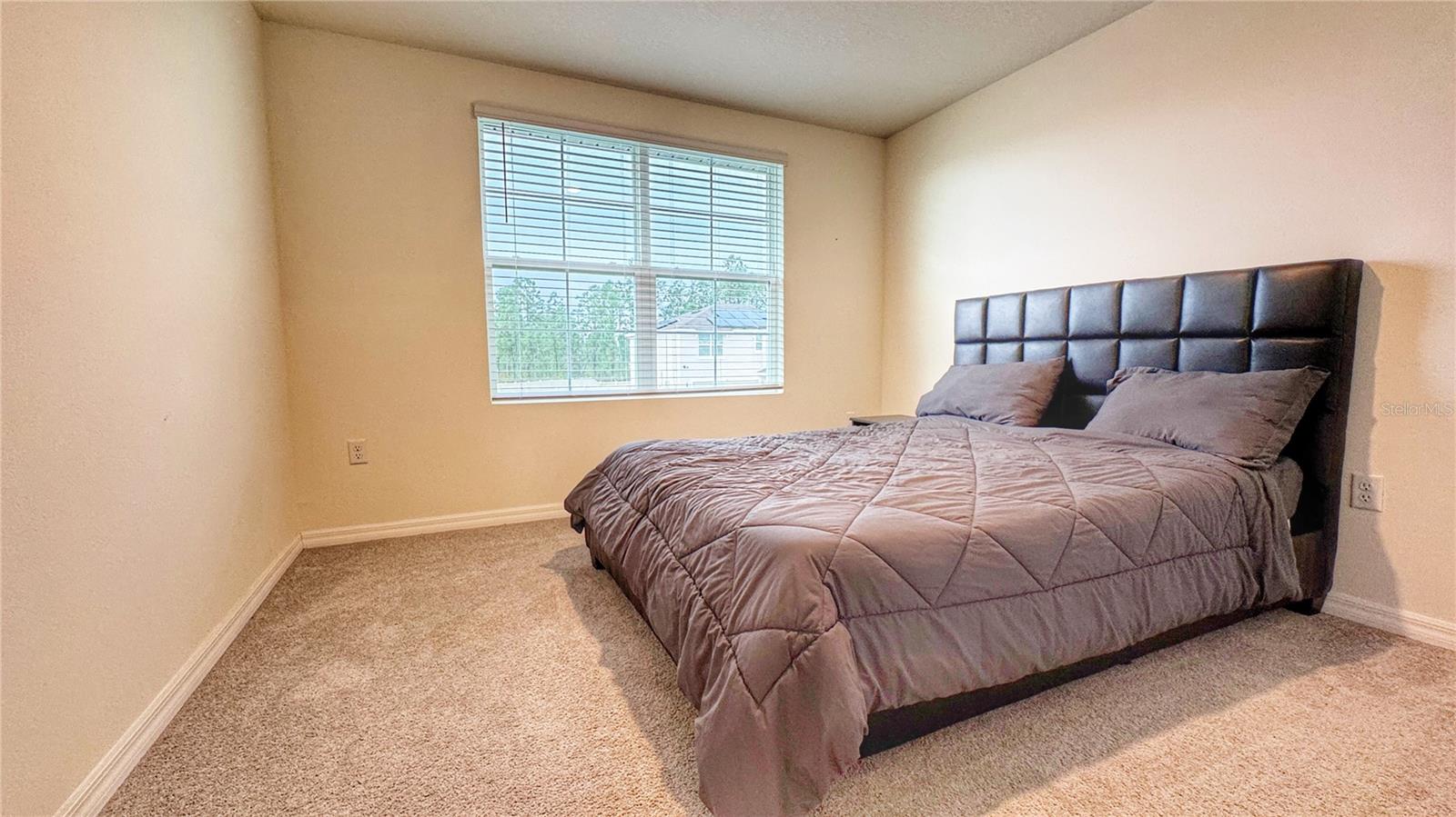 NORTH PARK ISLE PH 1B 1C & 1D - Residential Lease