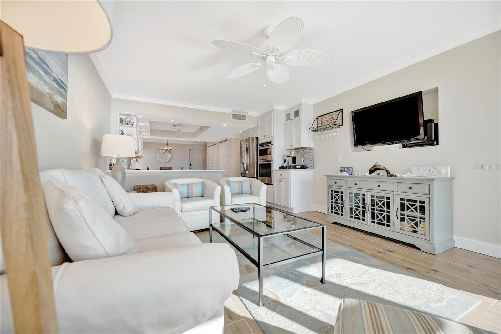 TAHITIAN TOWERS CONDO - Residential