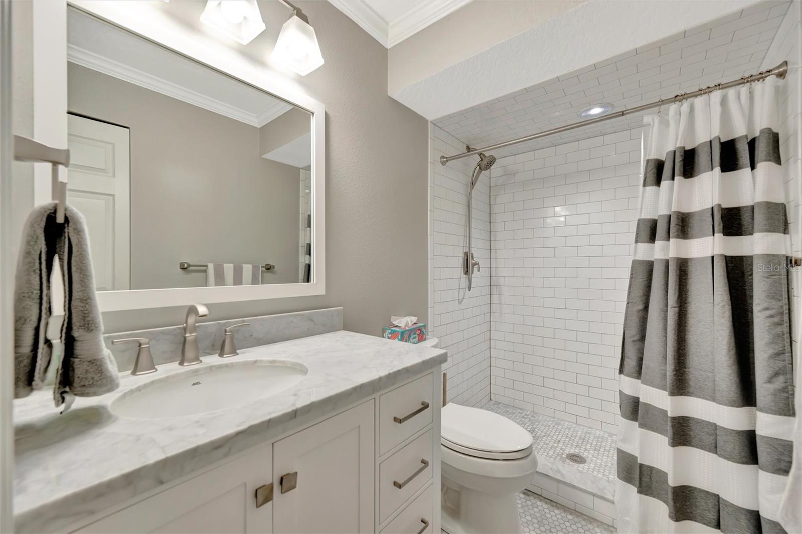 TAHITIAN TOWERS CONDO - Residential