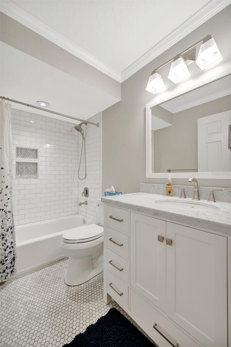 TAHITIAN TOWERS CONDO - Residential