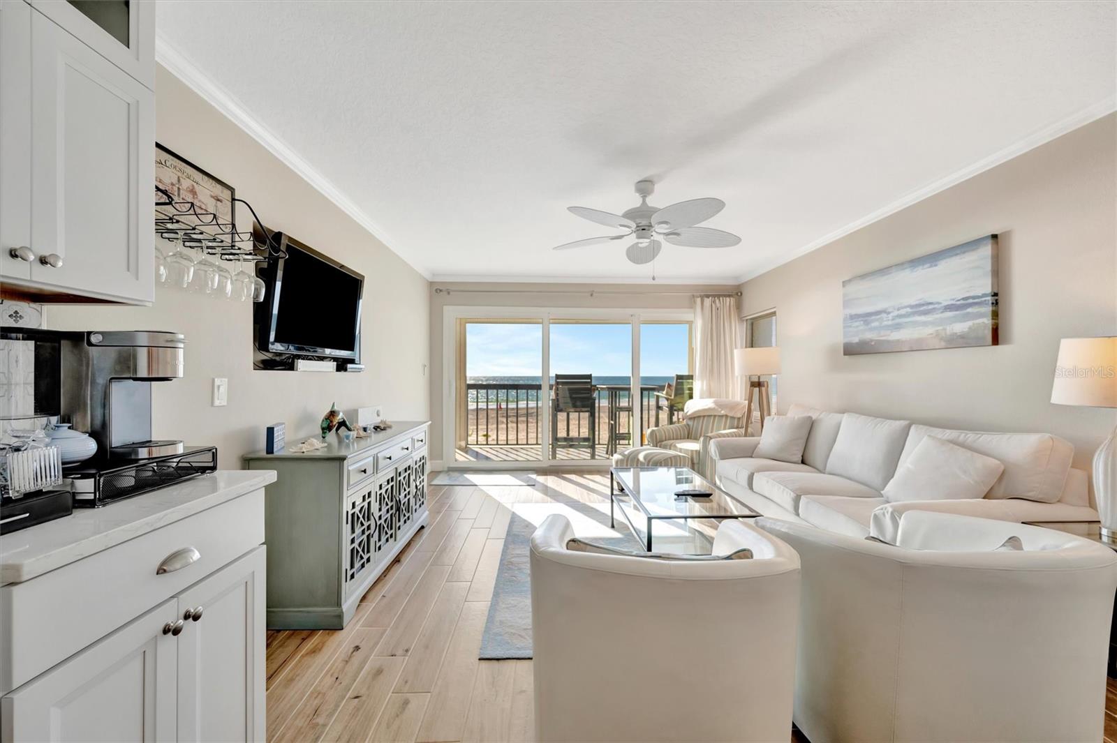 TAHITIAN TOWERS CONDO - Residential