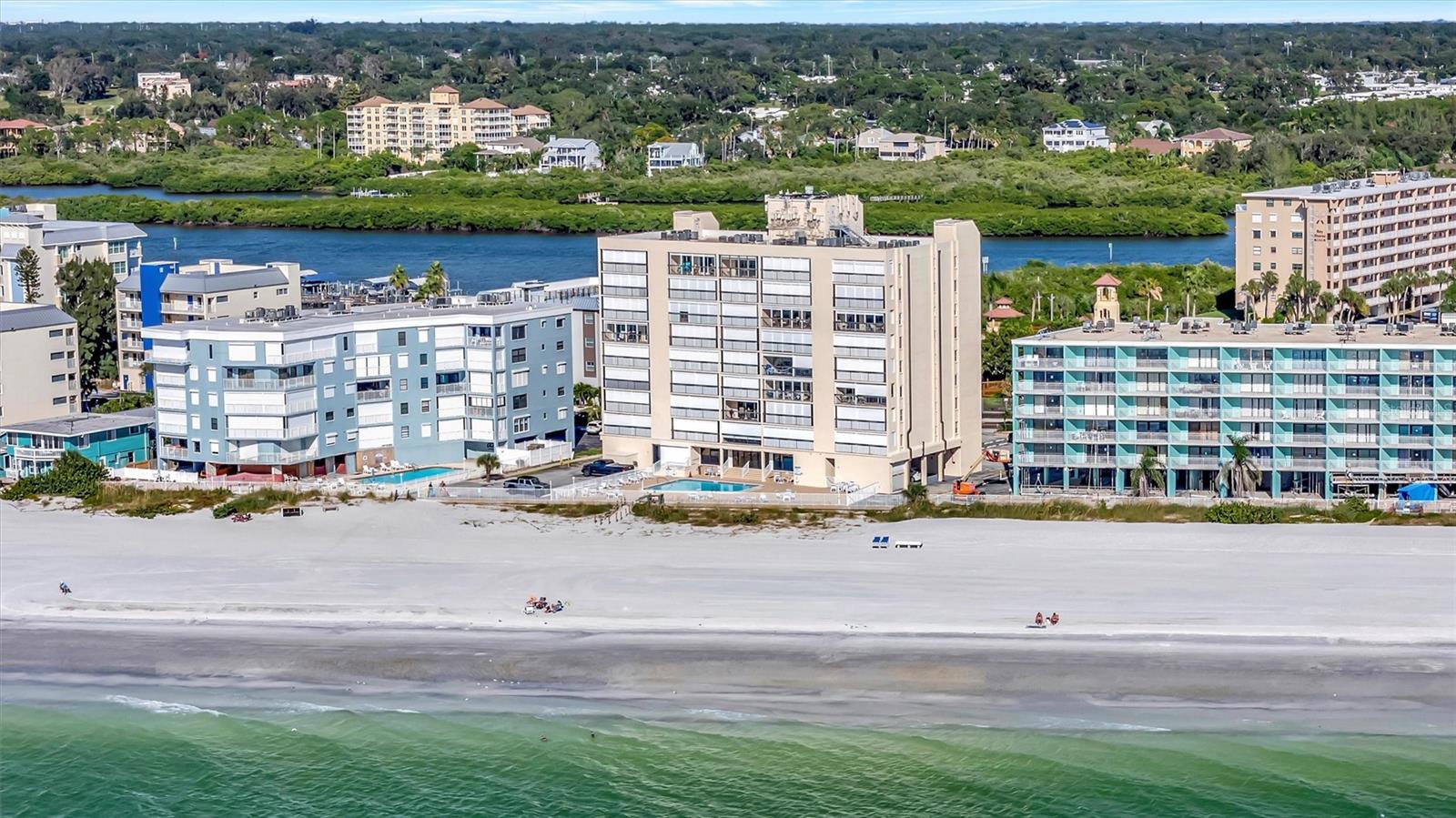 TAHITIAN TOWERS CONDO - Residential