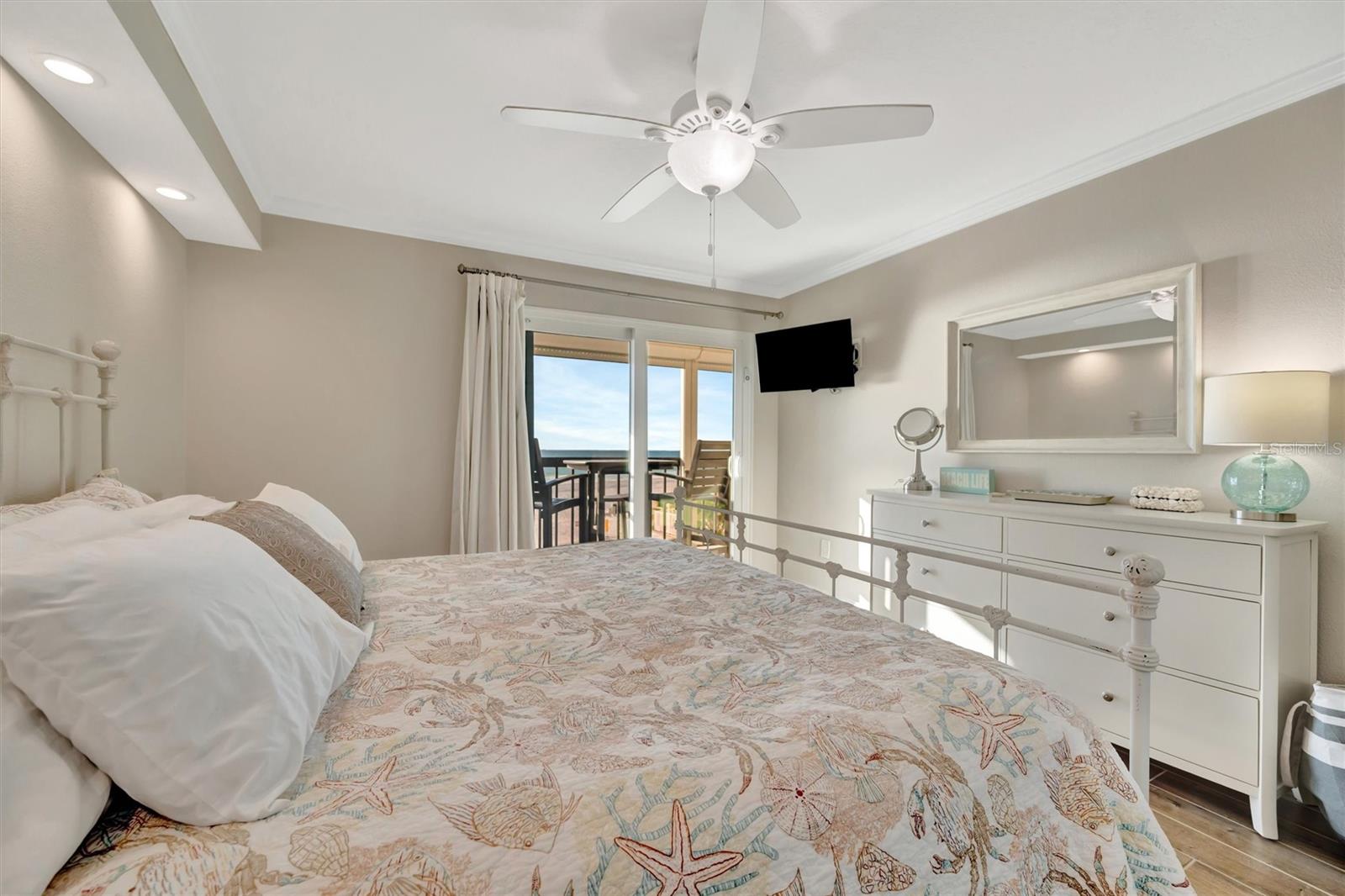 TAHITIAN TOWERS CONDO - Residential