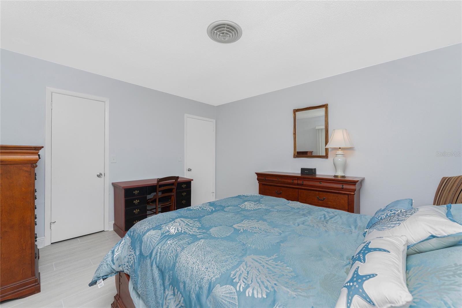 CLINTWOOD ACRES - Residential Lease