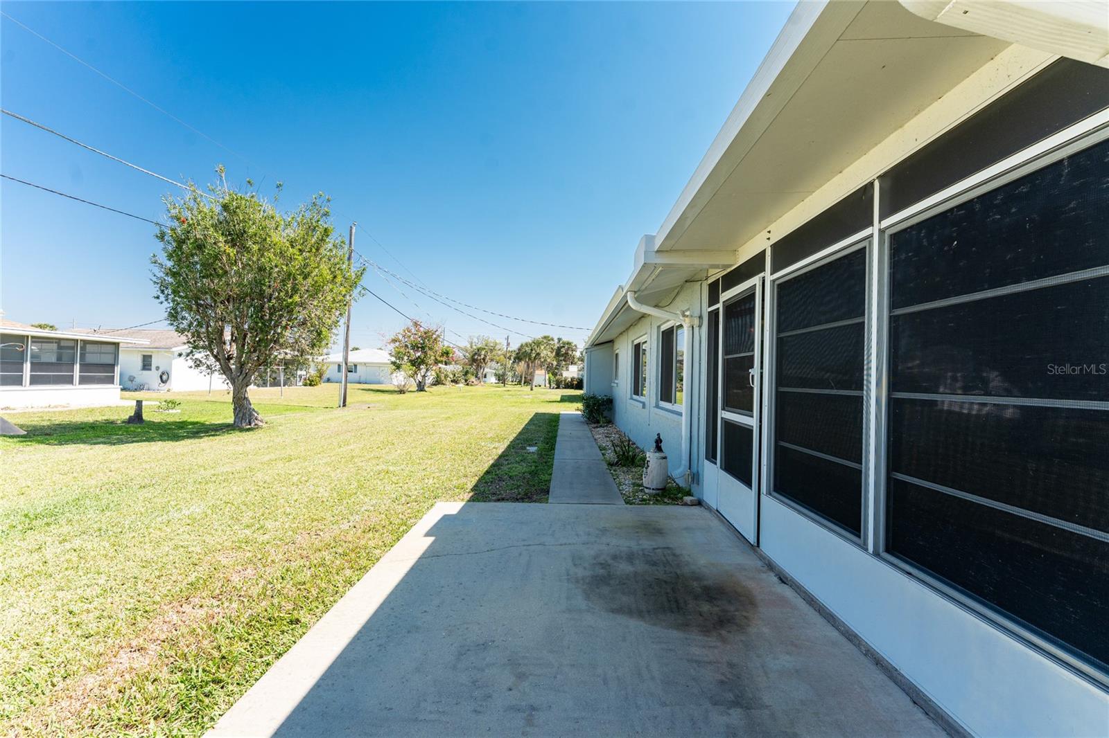 CLINTWOOD ACRES - Residential Lease