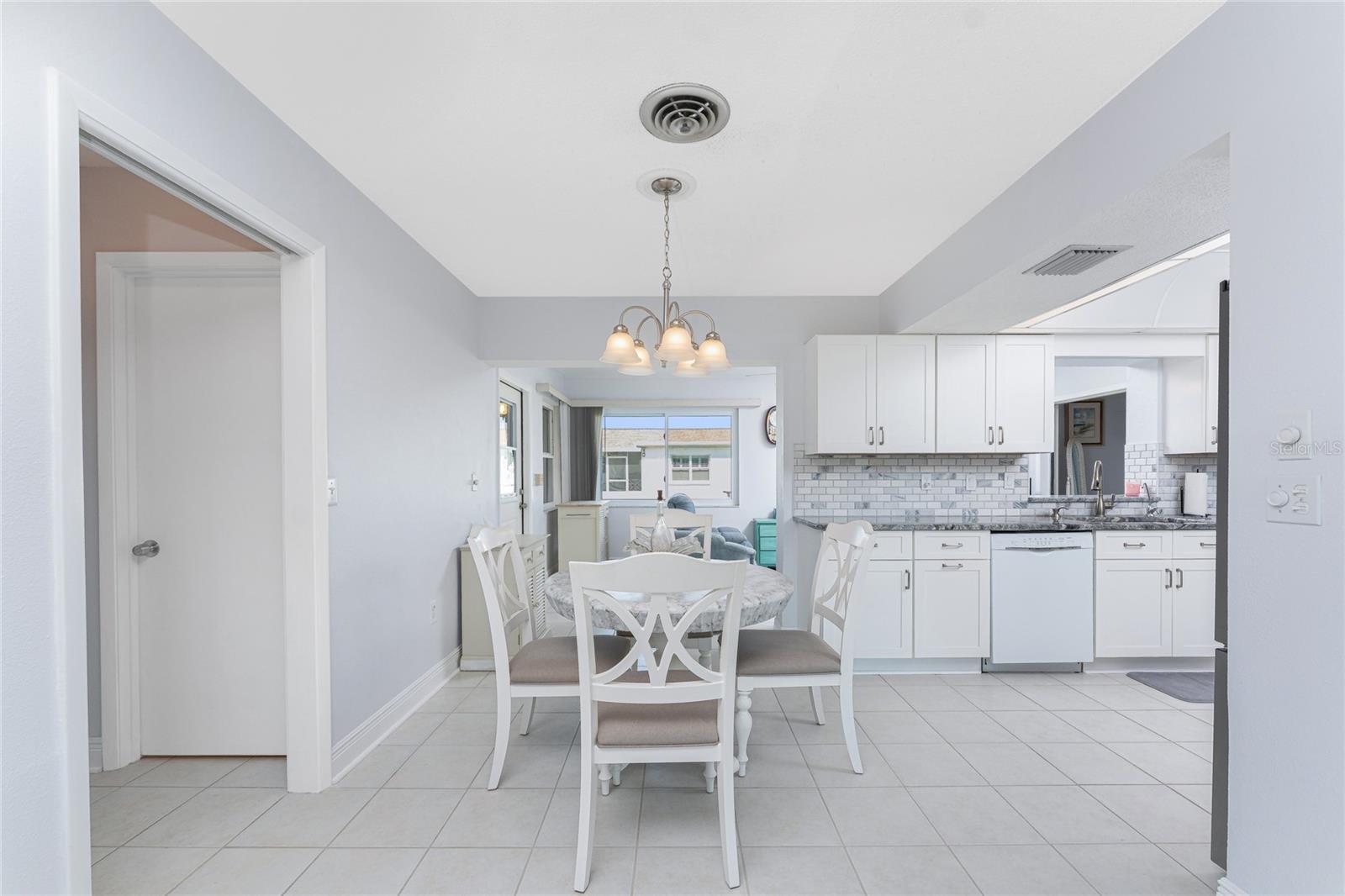 CLINTWOOD ACRES - Residential Lease