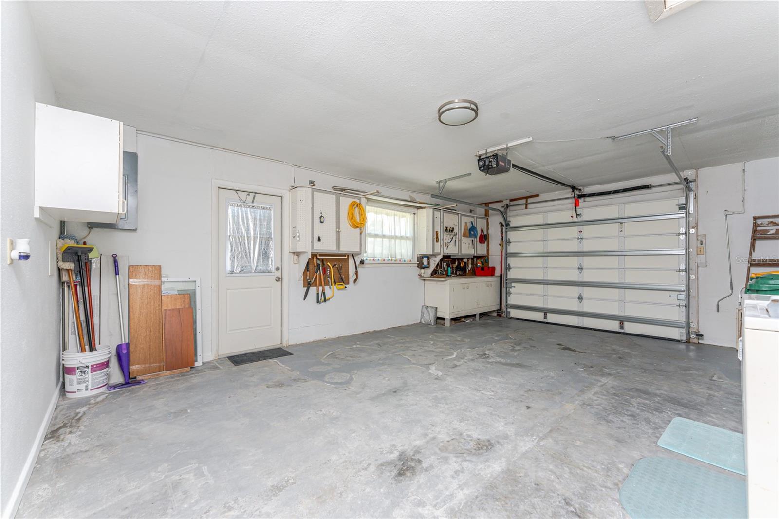 CLINTWOOD ACRES - Residential Lease