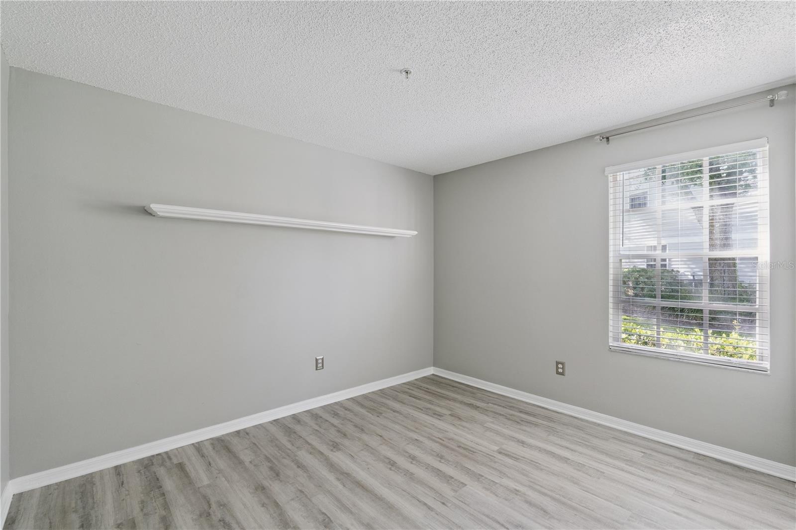 COACH HOMES AT ERROL PH 01 - Residential Lease