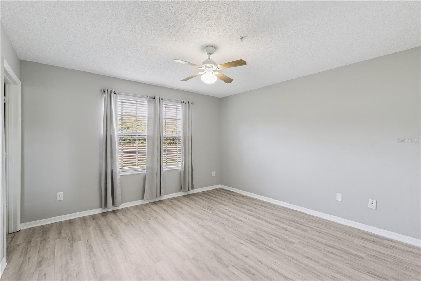 COACH HOMES AT ERROL PH 01 - Residential Lease