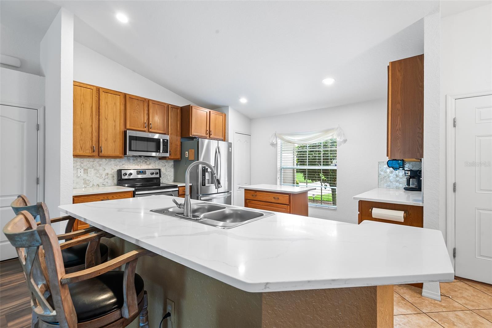 COUNTRY CLUB TRAILS - Residential