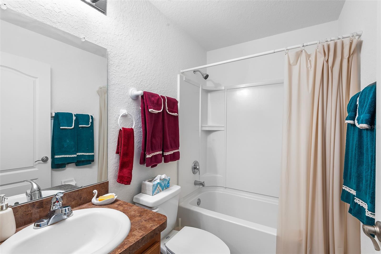 COUNTRY CLUB TRAILS - Residential