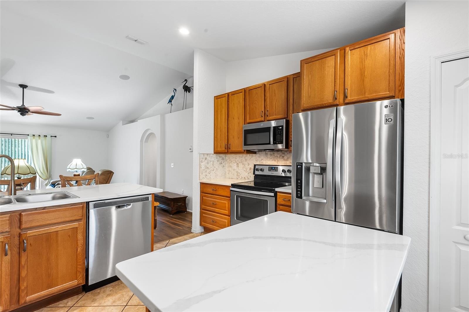 COUNTRY CLUB TRAILS - Residential