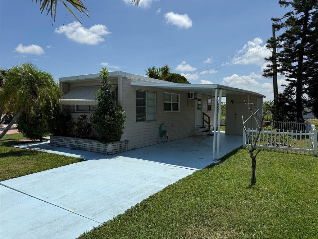 Photo of 1508 Blind Brook Drive, Sarasota, FL 34234 (MLS # A4697246)