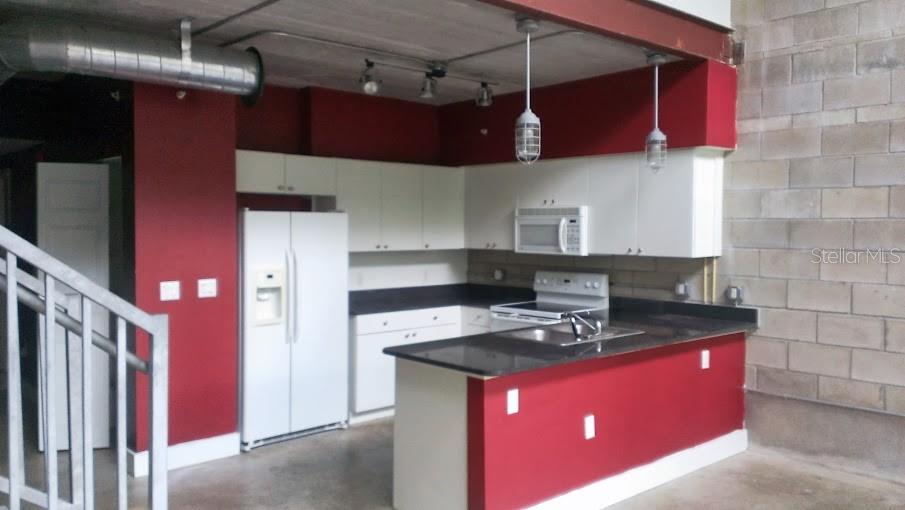2515 SW 35TH PLACE 215
