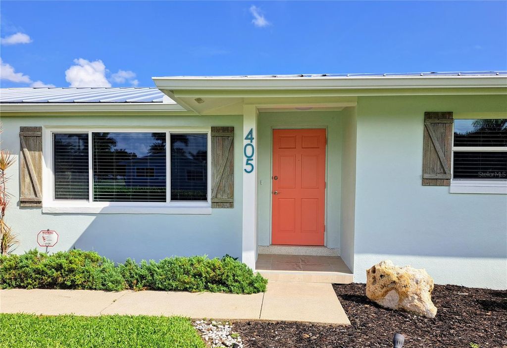 Photo of 405 W Charlotte Avenue, Punta Gorda, FL 33950 (MLS # C7513850)