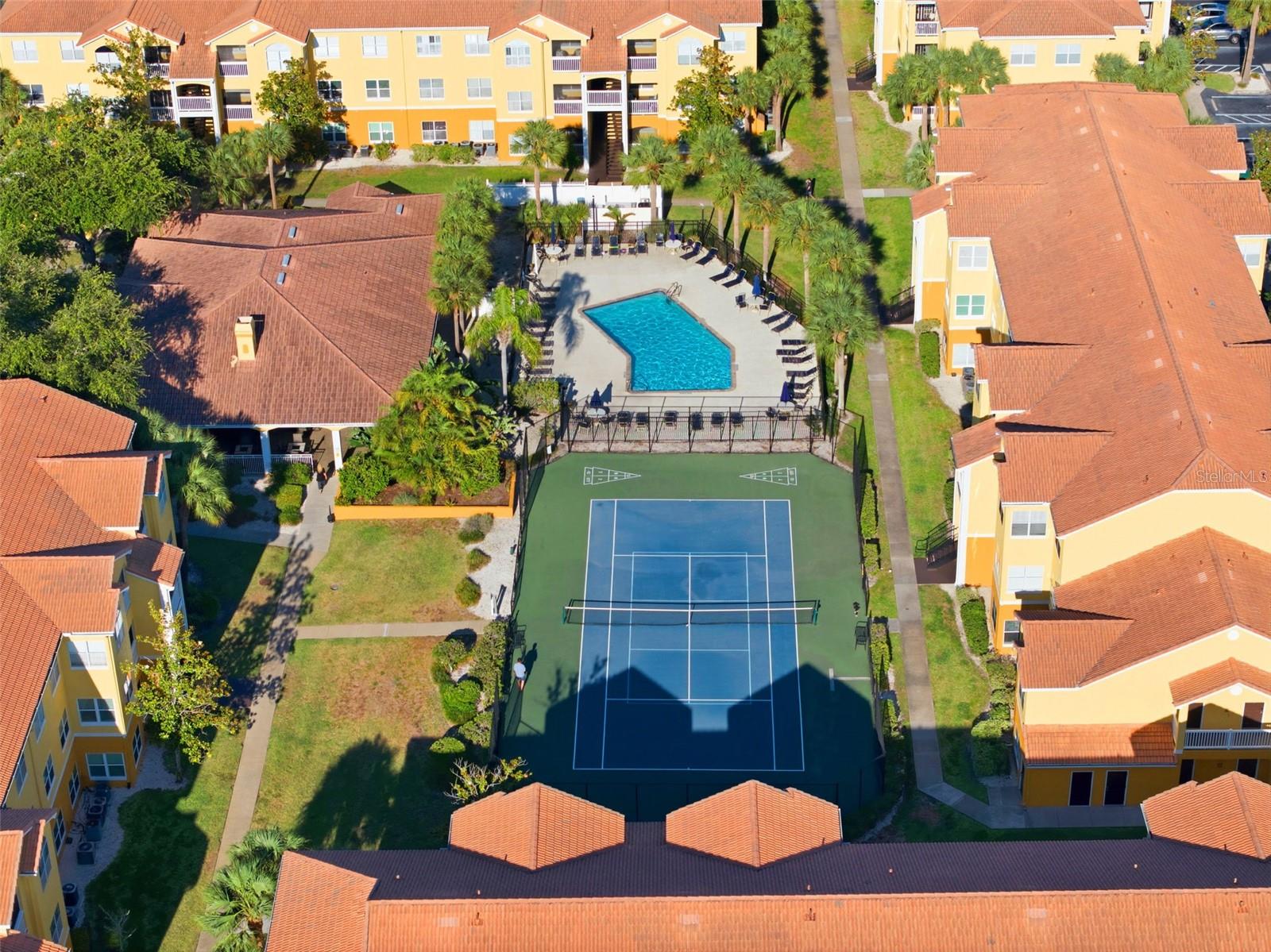 BEACHWAY CONDOS - Residential