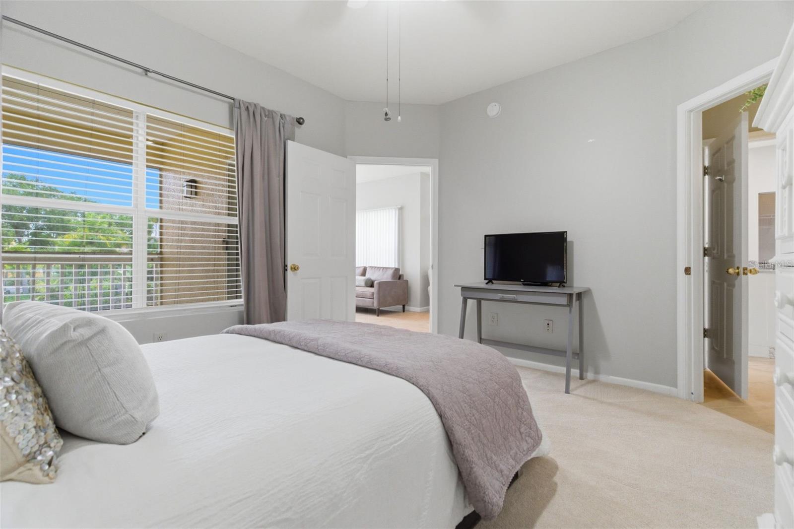 BEACHWAY CONDOS - Residential